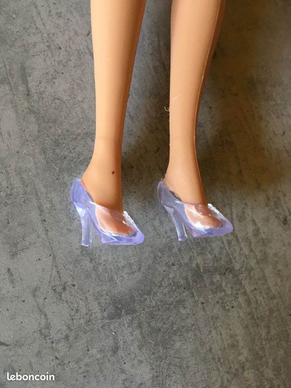 Barbie - robe noire (image 2)