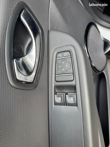 Renault CLIO IV 1.2 16V 75CH ESSENCE CRIT AIR 1 (image 17)