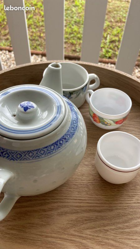 Teillère avec tasses (image 2)