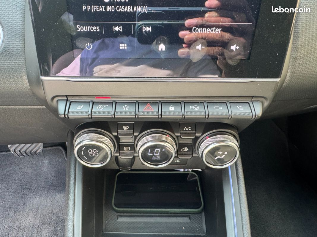 RENAULT CLIO V 1.3 TCe 130ch EDC Intens Edition One - CarPlay - Caméra 360° - Bose - Virtual Cokcpit (image 19)