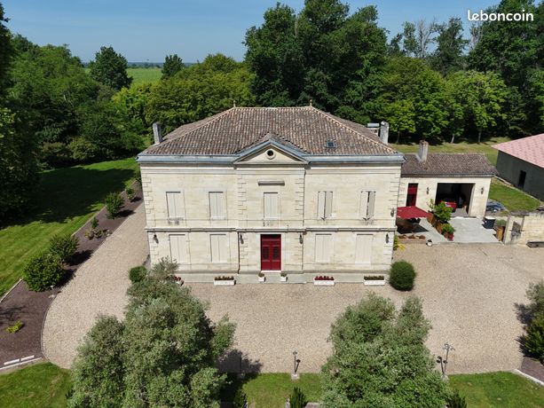 Demeure bourgeoise de 1850 sur 11 hectares – Piscine, dépendances et potentiel exceptionnel