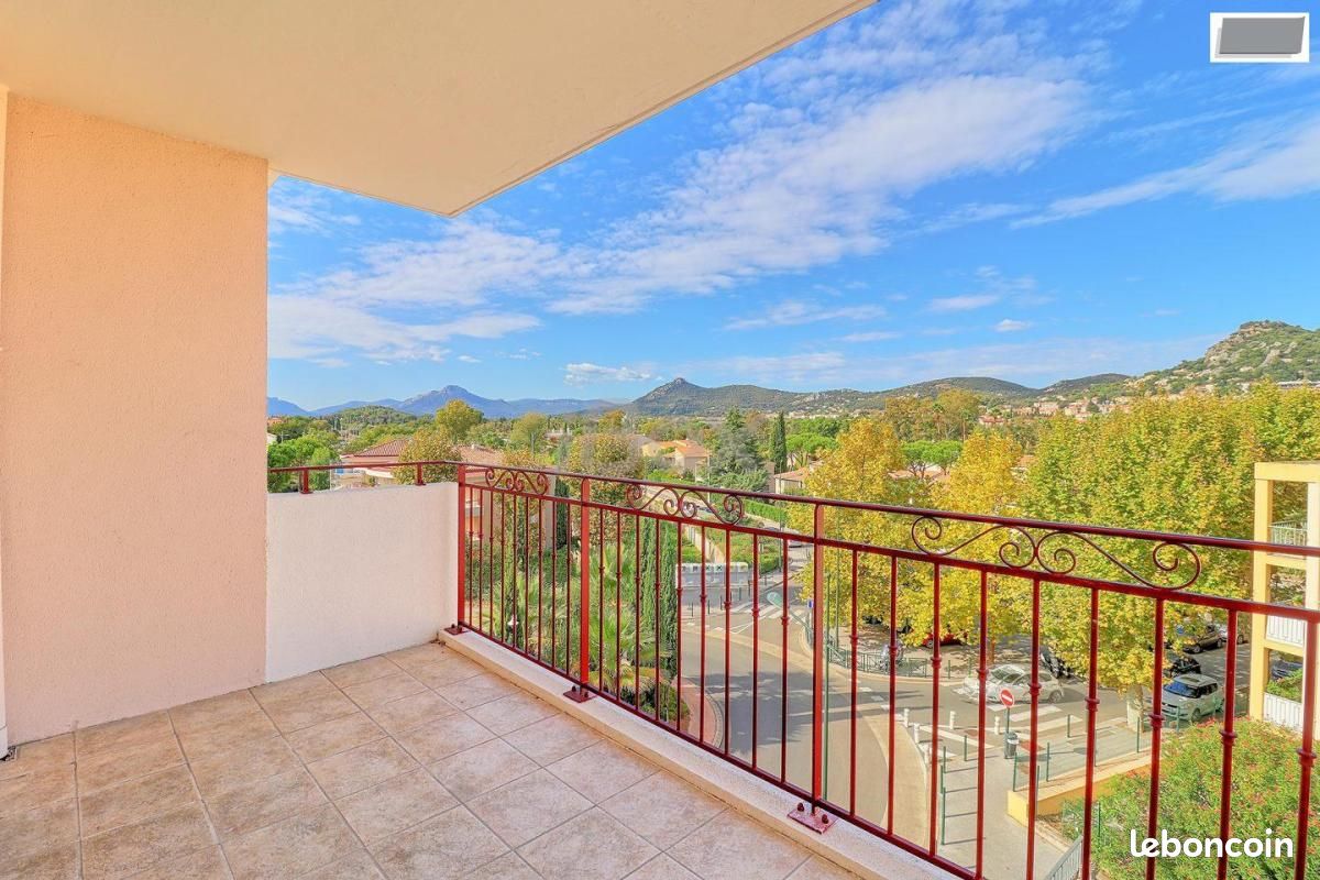 Appartement 1 pièce 31 m² · à Hyères · 31 m² · 660 €/mois