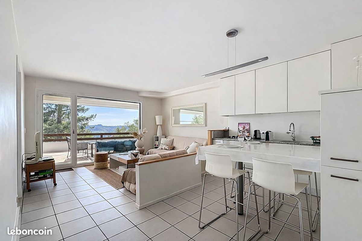 Appartement 2 pièces 44 m² · à Annecy · 44 m² · 1 490 €/mois