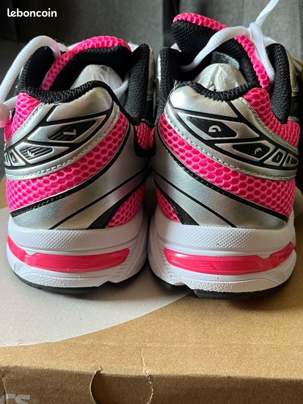 Baskets asics 40 (image 4)
