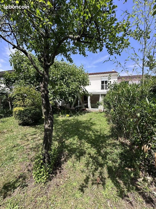 Maison 5 pièces 96 m² · à Nantes · 96 m² · 403 650 €