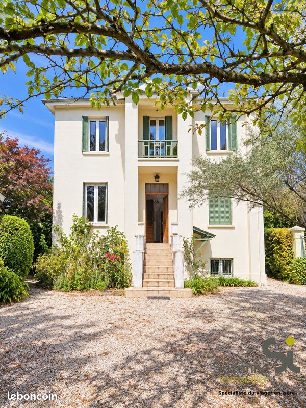 Maison 5 pièces 107 m² · à Grenoble · 107 m² · 420 000 €
