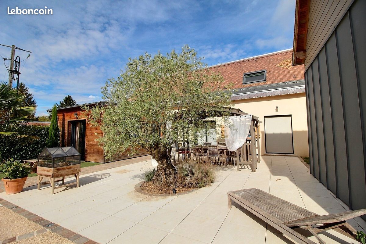 Maison 6 pièces 144 m² · à Nogent-le-Roi · 144 m² · 420 000 €