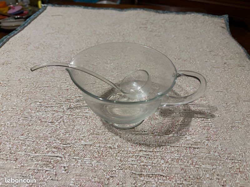 Petite saucière en verre et sa cuillère (image 1)