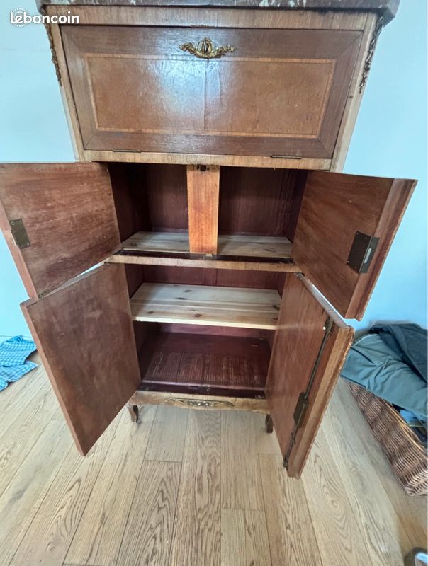 Meuble en bois et marbre (image 4)