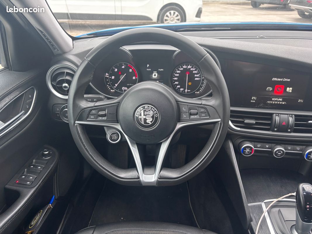 Alfa romeo giulia 2.2 jtdm 135 super bva (image 3)