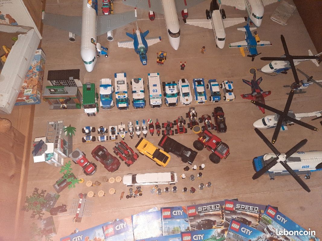 Legos city (image 4)