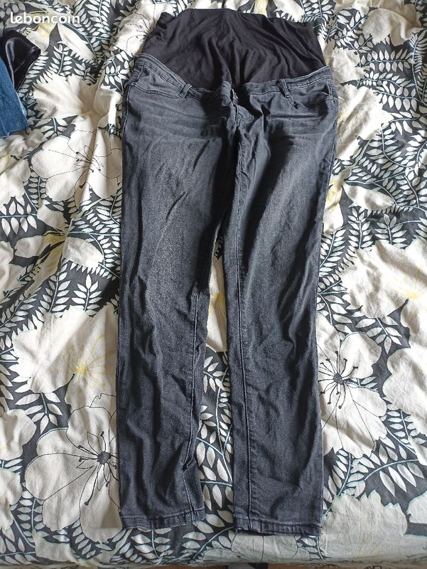 Lot 4 jeans maternité taille 46 (image 5)