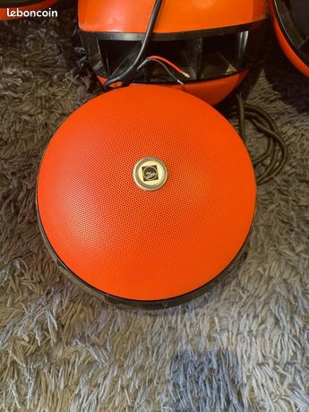 Test Elipson Planet L : des enceintes Hifi sphériques d'une classe