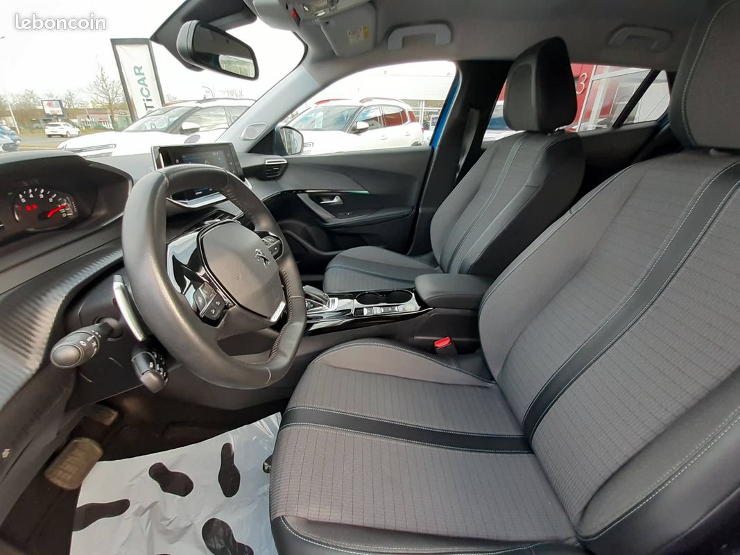 PEUGEOT 2008 PureTech 130 S&S EAT8 Allure (image 7)