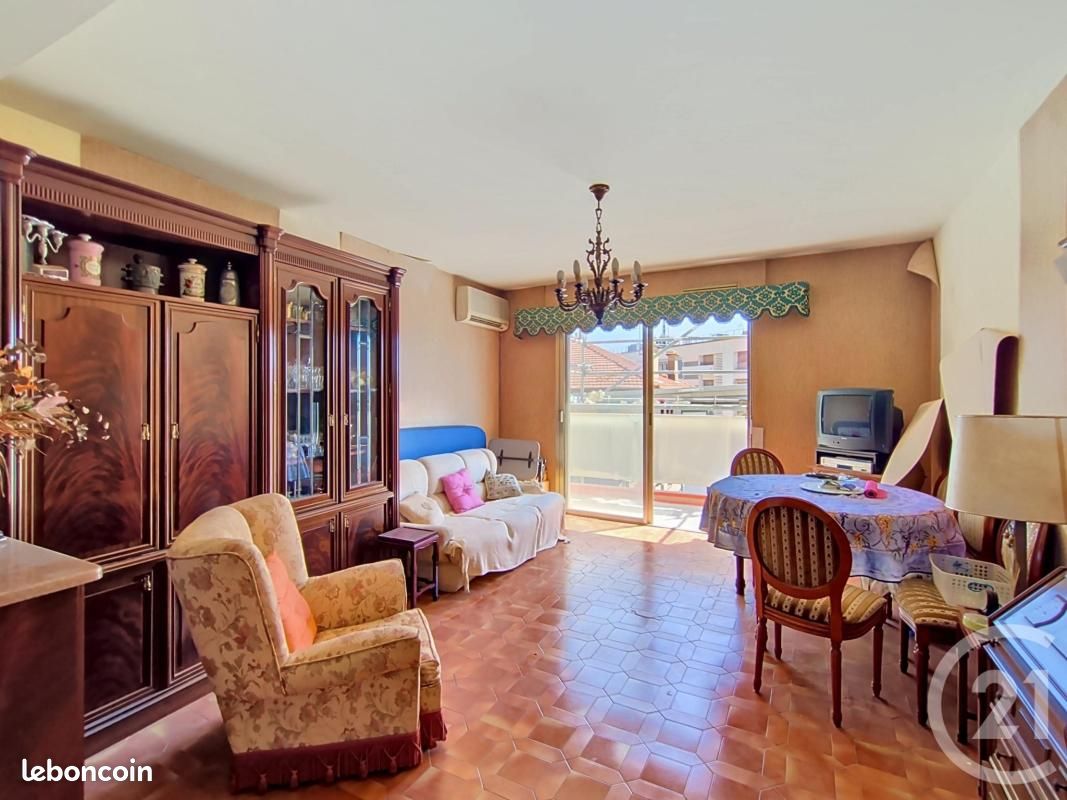Appartement 3 pièces 72 m² · à Saint-Raphaël · 72 m² · 360 000 €