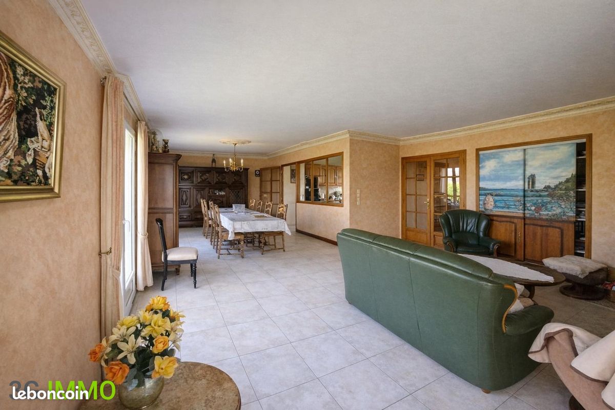 Vente | Maison avec dépendance | 8p | 6ch | 193.14 m² | Saint-Jouan-des-Guérets | Expo Sud-Ouest | Terrasse (image 4)