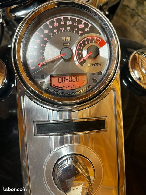 Harley davidson road king classic (image 2)