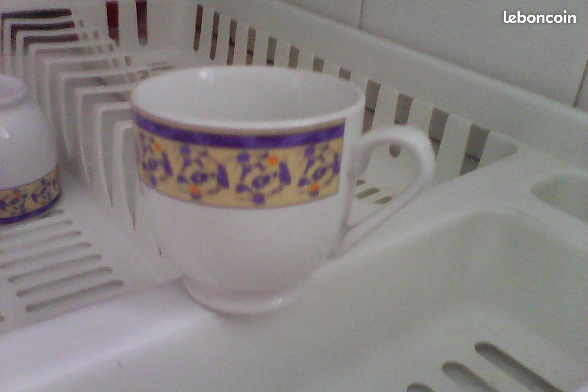 4 Tasses à café porcelaine (image 1)