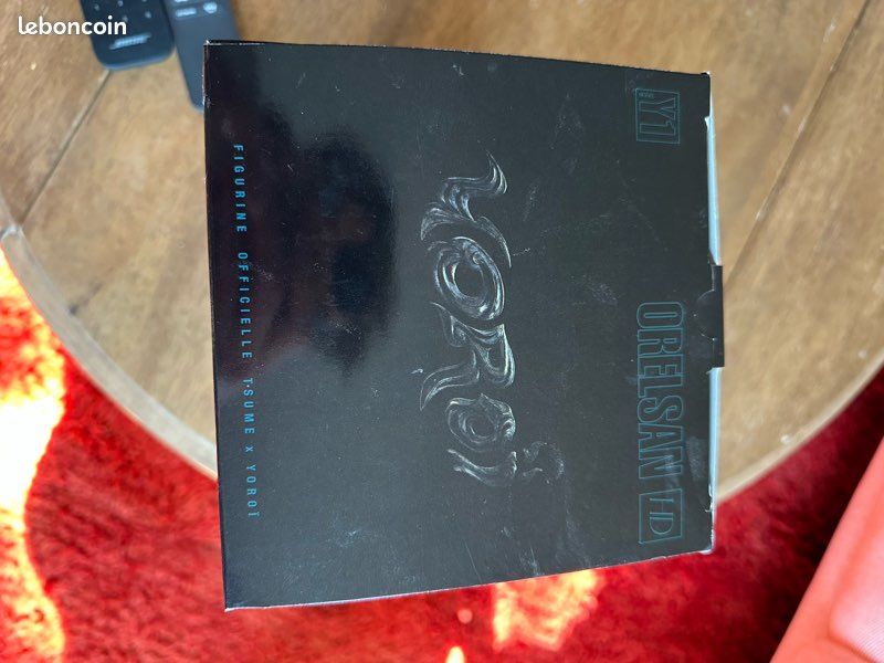 Orelsan la fuite en avant édition collector - CD + figurine (image 2)