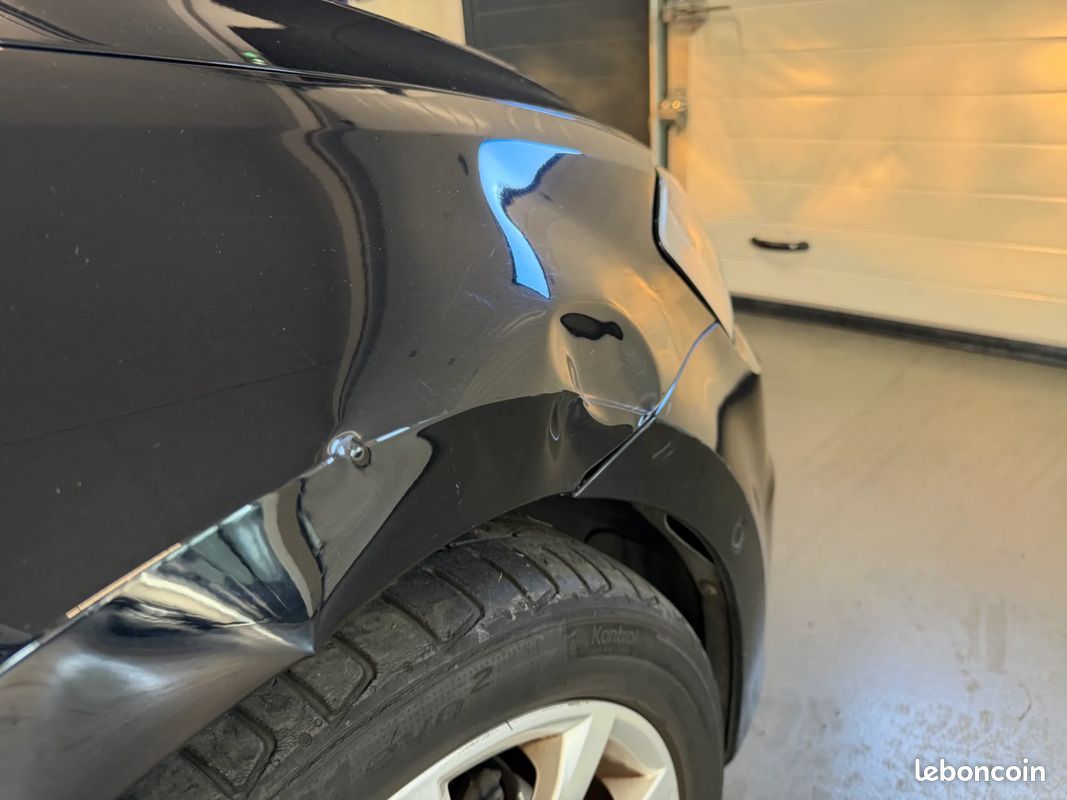 VOLKSWAGEN Golf SW 1.6 D 110ch Confortline Business - 2016 - CarPlay - Boîte auto (image 29)