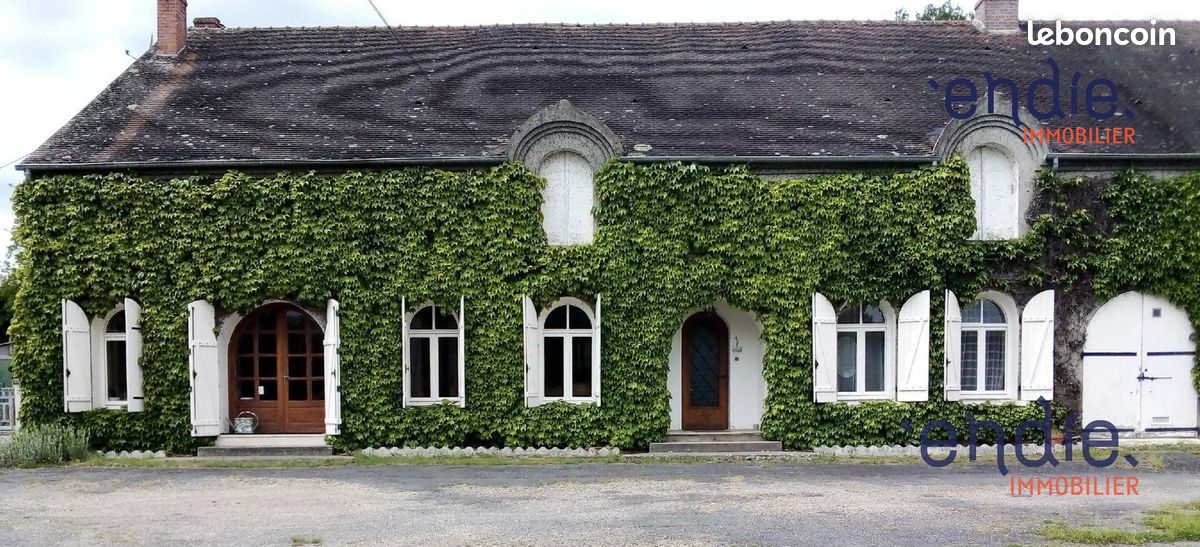 Maison 8 pièces 185 m² · à Bézenet · 185 m² · 128 000 €