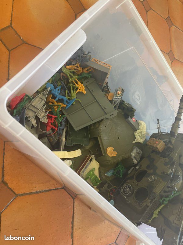 Lots jouet enfant militaire (image 2)