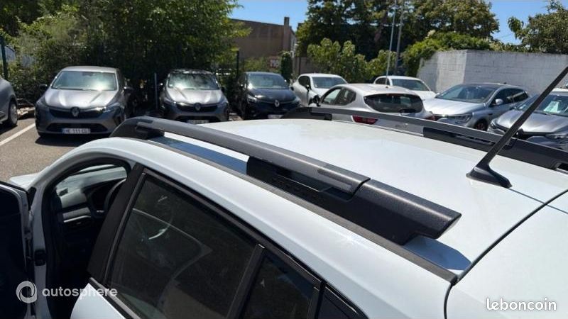 Dacia Sandero 1.0 TCe 90ch Stepway Expression auto -24 (image 22)