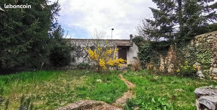 Terrain 4 pièces 200 m²