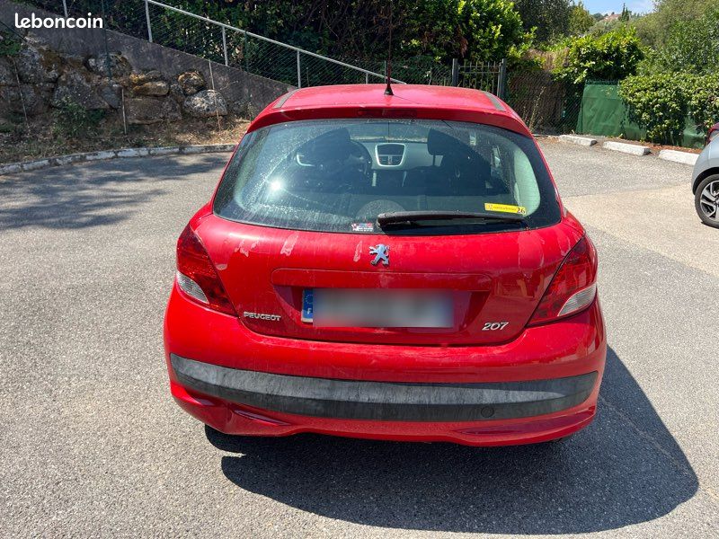 Vends Peugeot 207 1.4 VTi 95 ch (70 kW), 5 CV, boîte manuelle (image 5)