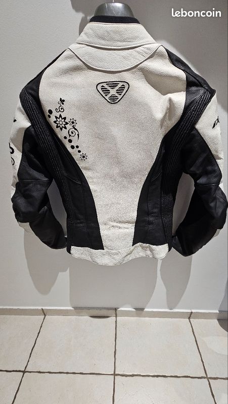 Manteau Moto Ixon Femme Cuir Blouson Femme Ixon Striker Lady Noir