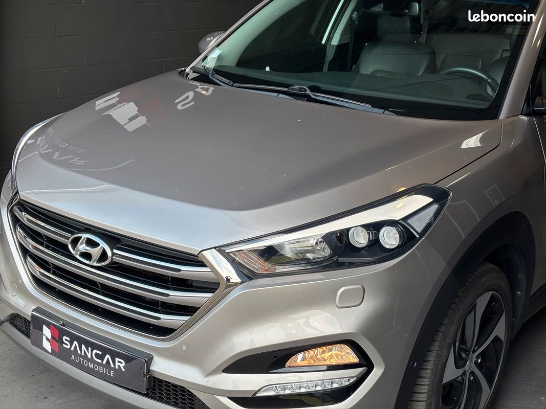 Hyundai Tucson 1.7 crdi 141 Executive / Toit ouvrant / Caméra de recul / Sièges chauffants-ventilés électriques / Volant chauffant / Hayon électrique (image 3)