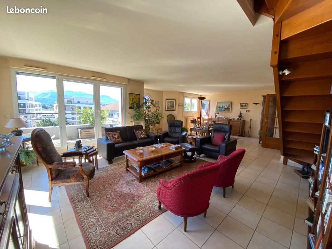 Appartement 5 pièces 153 m² · à Voiron · 153 m² · 420 000 €