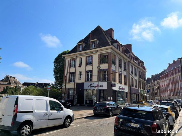 Studio 1 pièce 30 m²