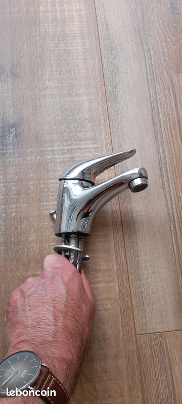 Robinet pour lavabo (image 2)
