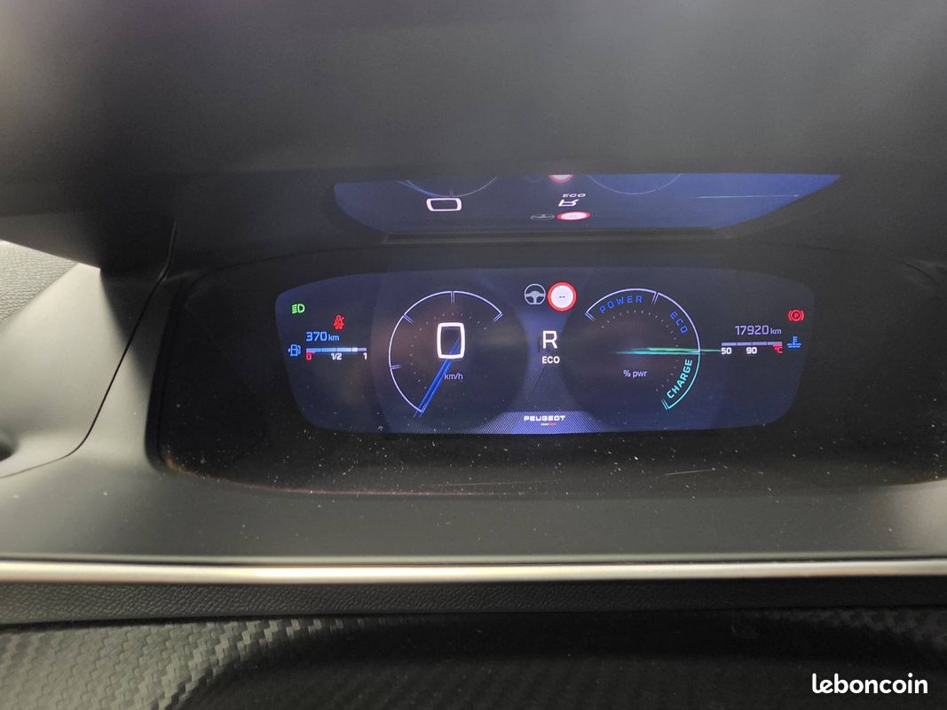 PEUGEOT 208 Hybrid 110 e-DCS6 GT (image 18)