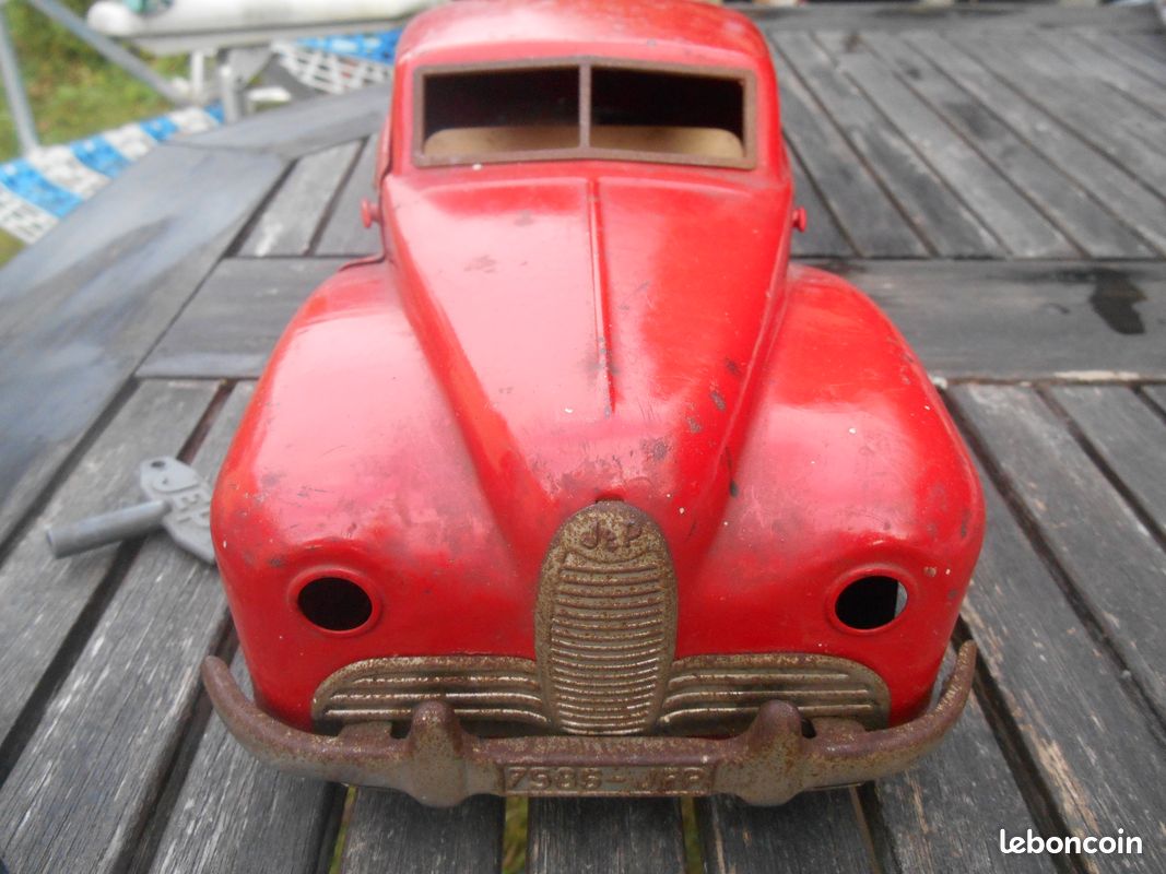 Jouet Ancien Voiture Mécanique En Tôle CIJ - JRD - JEP, époque