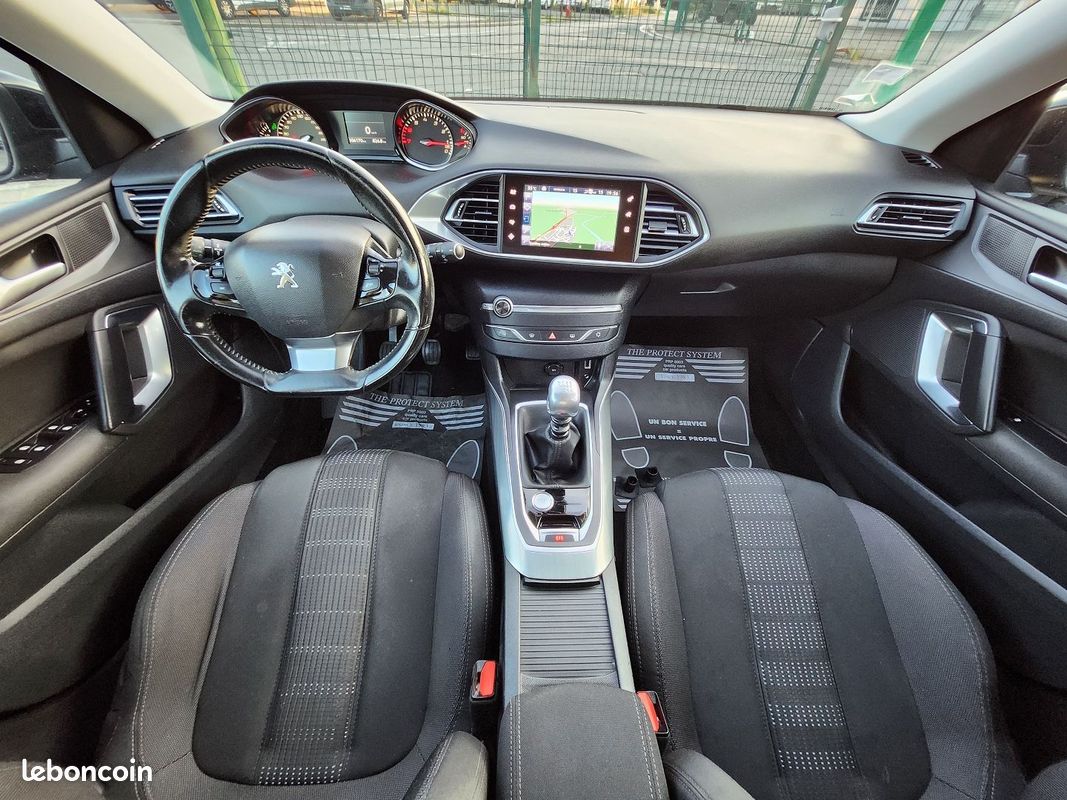 Peugeot 308 SW 1.2 PURETECH 130CH ALLURE S&S (image 5)