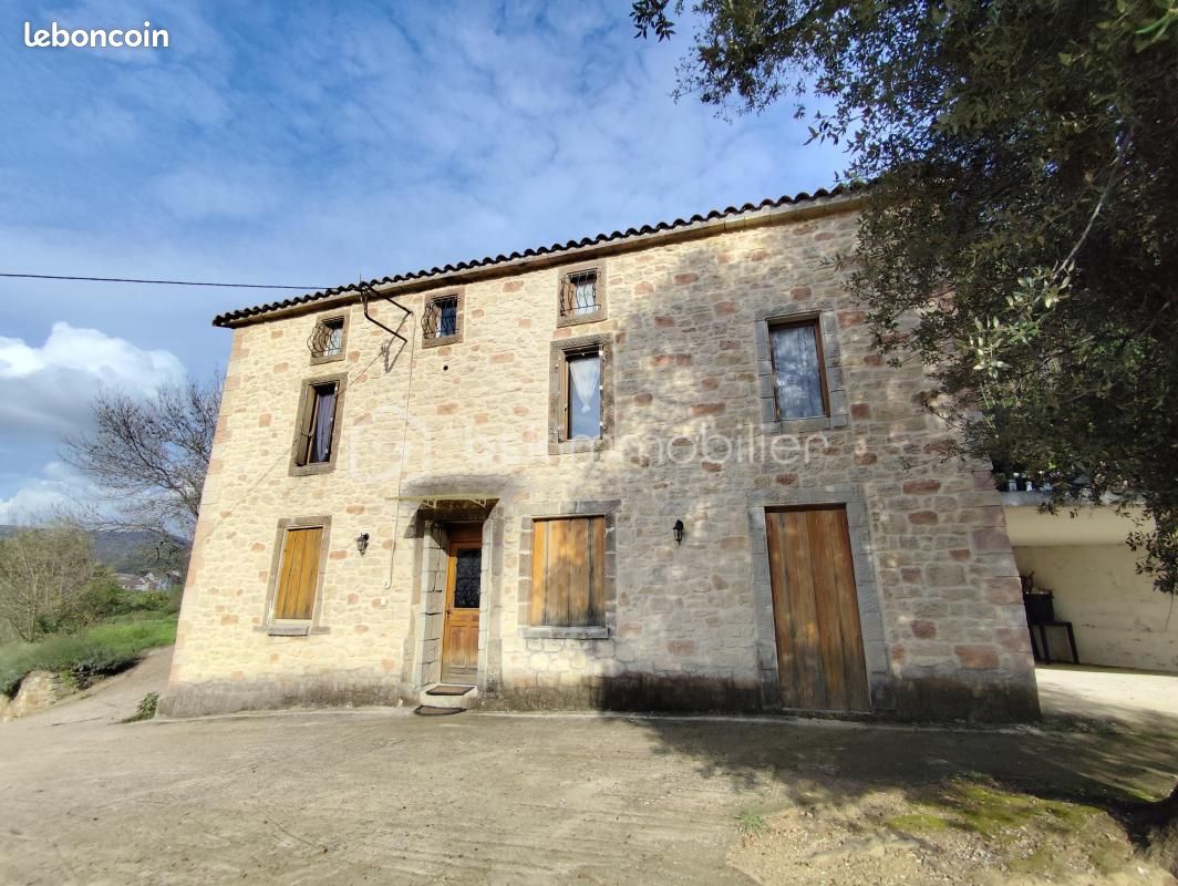 Local commercial 166 m² · à Lamalou-les-Bains · 166 m² · 295 000 €