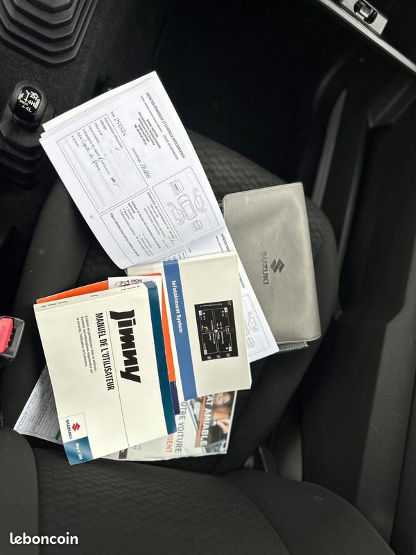 SUZUKI Jimny 1.5 VVT PACK 102 CH - 4 PLACES - ATTELAGE - CARPLAY - ANDROID AUTO - SIEGES CHAUFFANTS (image 15)