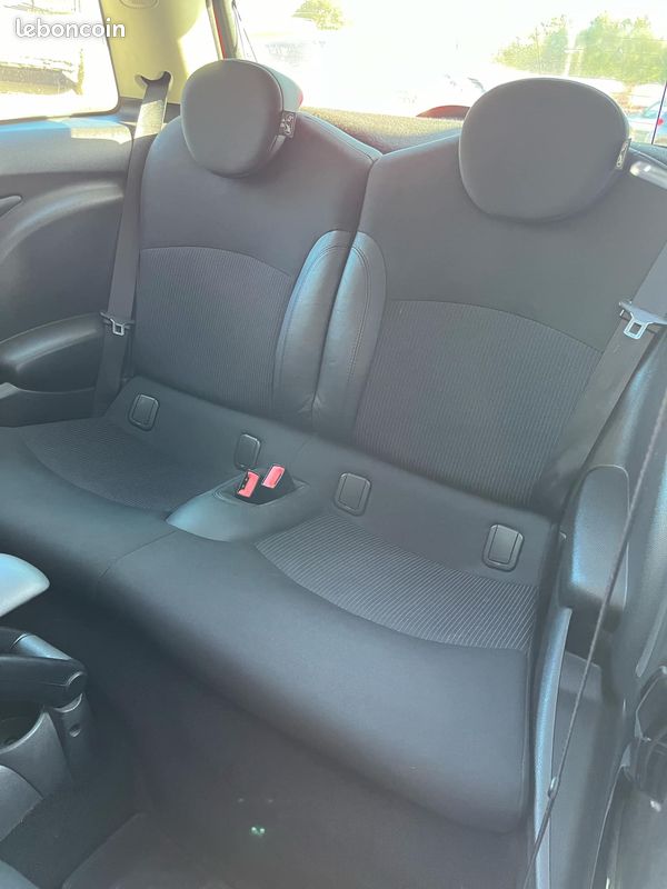 Mini cooper rouge boite automatique diesel (image 4)