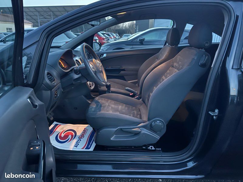 Opel Corsa E 1.2 Twinport 86cv Édition Cool Climatisation Régulateur Faible Kilométrage Garantie 12 Mois Suivie (image 9)