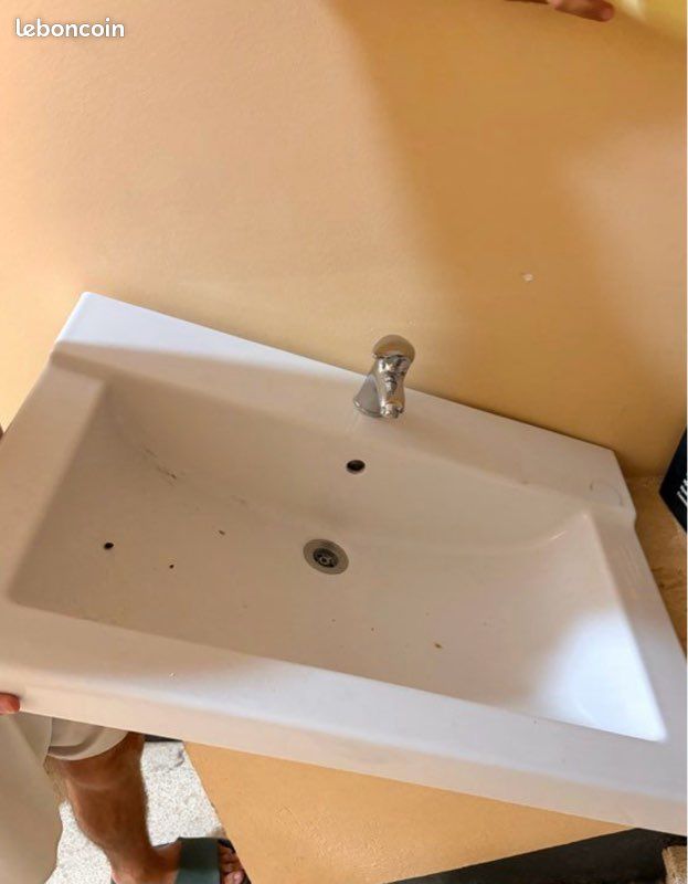 Lavabo vasque céramique blanc avec robinet (image 1)