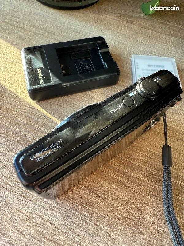 Appareil Photo Numérique Olympus VR-350 Noir – Compact 10x Zoom, Stabilisé, Occasion