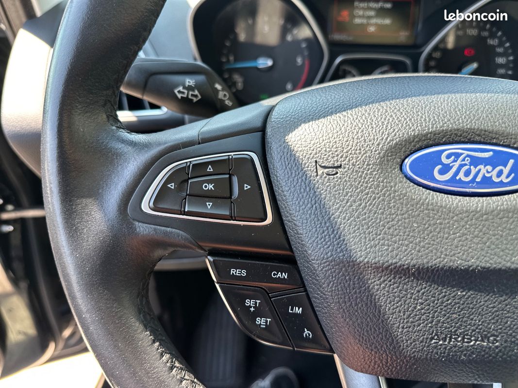 FORD C-Max Titanium 1.5 TDCi 120 cv {RADAR ARR - TOIT PANORAMIQUE} (image 23)