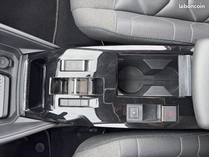 Citroen C4 Moteur électrique 136ch (100 kW) Shine Automatique (image 19)