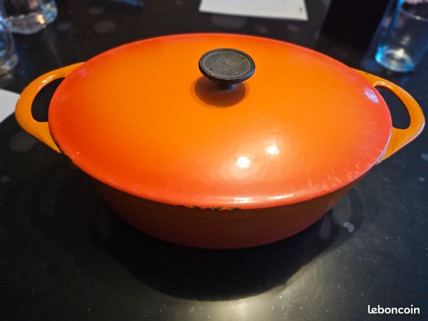 Cocotte ovale vintage COUSANCES (Le Creuset) - Fonte émaillée - 30cm - Antiquités