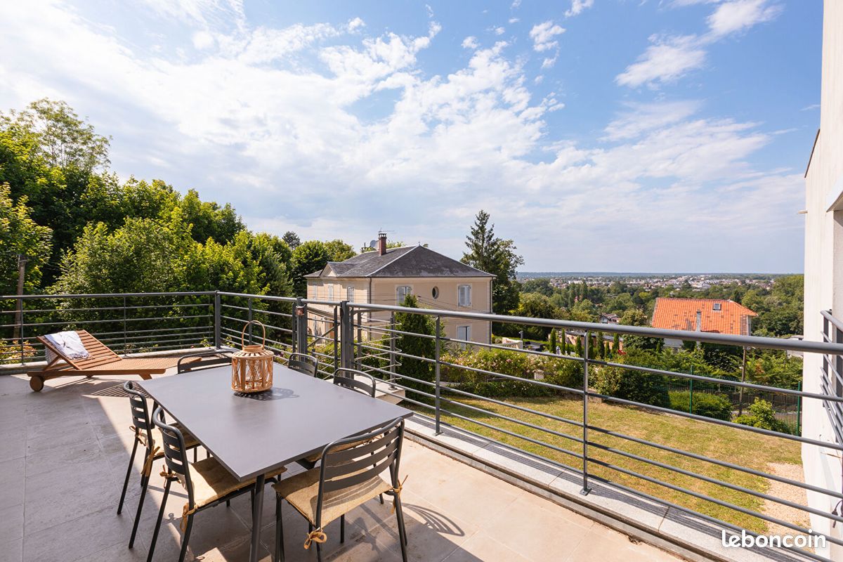 Maison 7 pièces 218 m² · à Bougival · 218 m² · 995 000 €