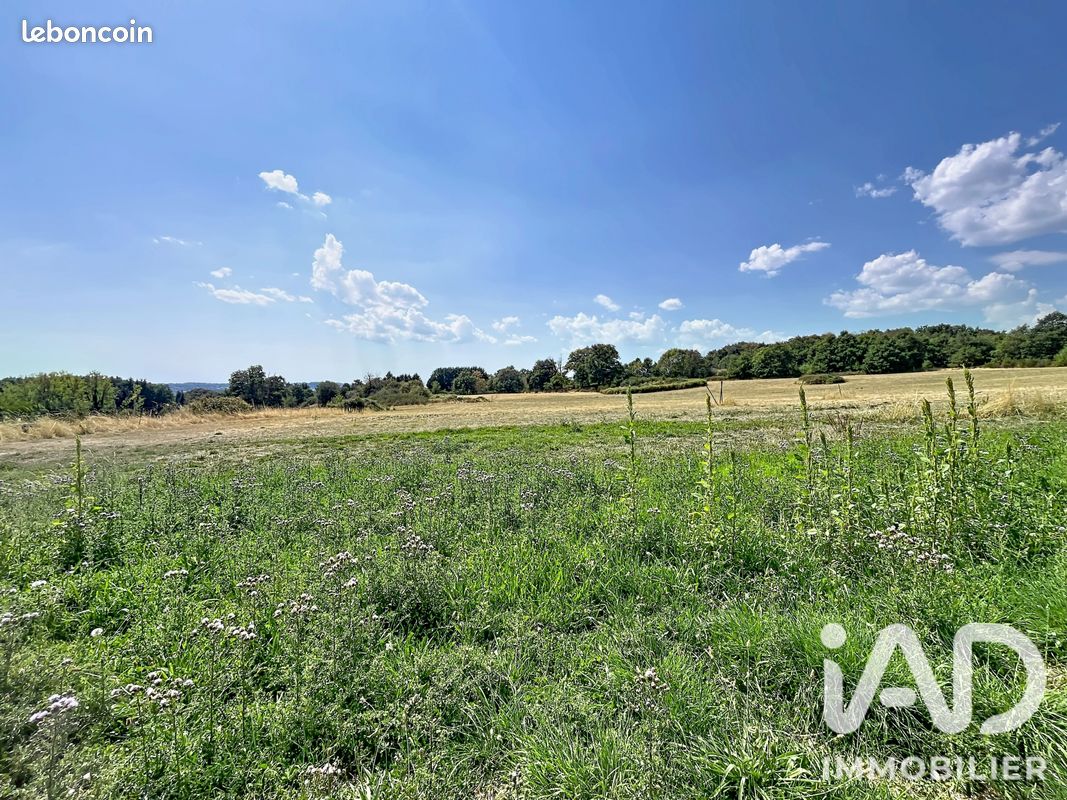 Terrain 1631 m² · à Boisseuil · 1 631 m² · 89 000 €