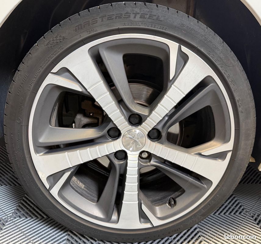PEUGEOT 308 GENERATION-II 1.6 E-HDI GT LINe 116 (image 30)