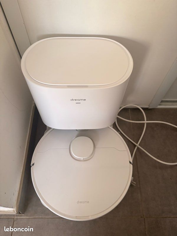 Aspirateur robot dreame (image 1)